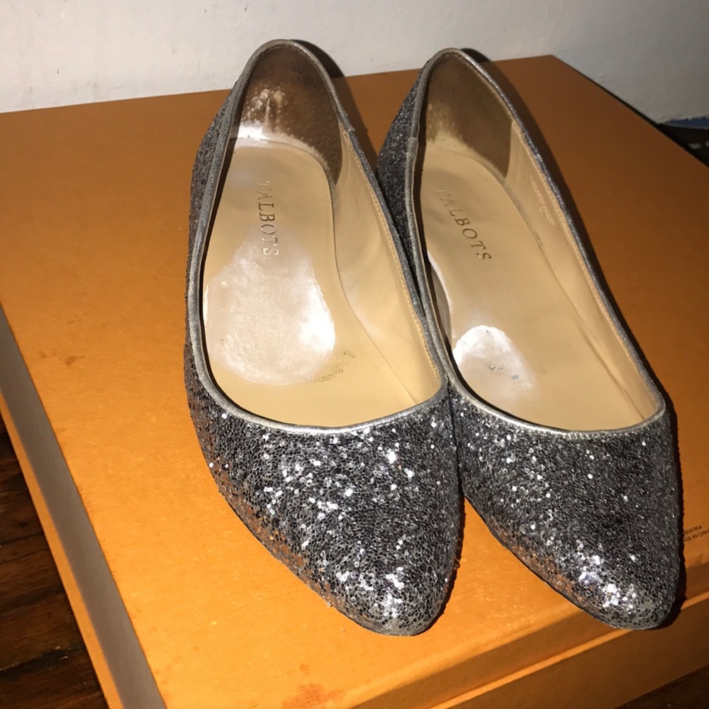 Glitter, blue talbots pointed tip flats.